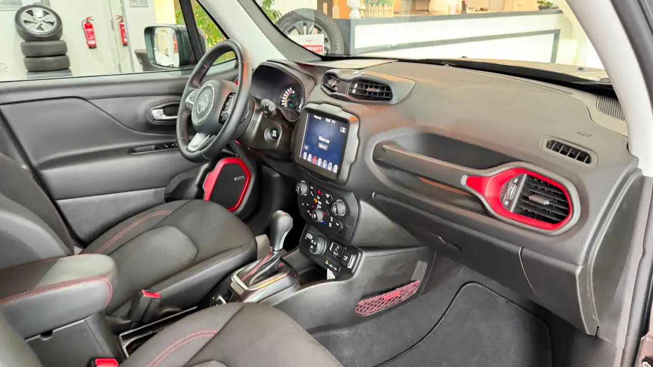 Jeep Renegade Trailhawk Plug-In-Hybrid 4xe, миниатюра 30