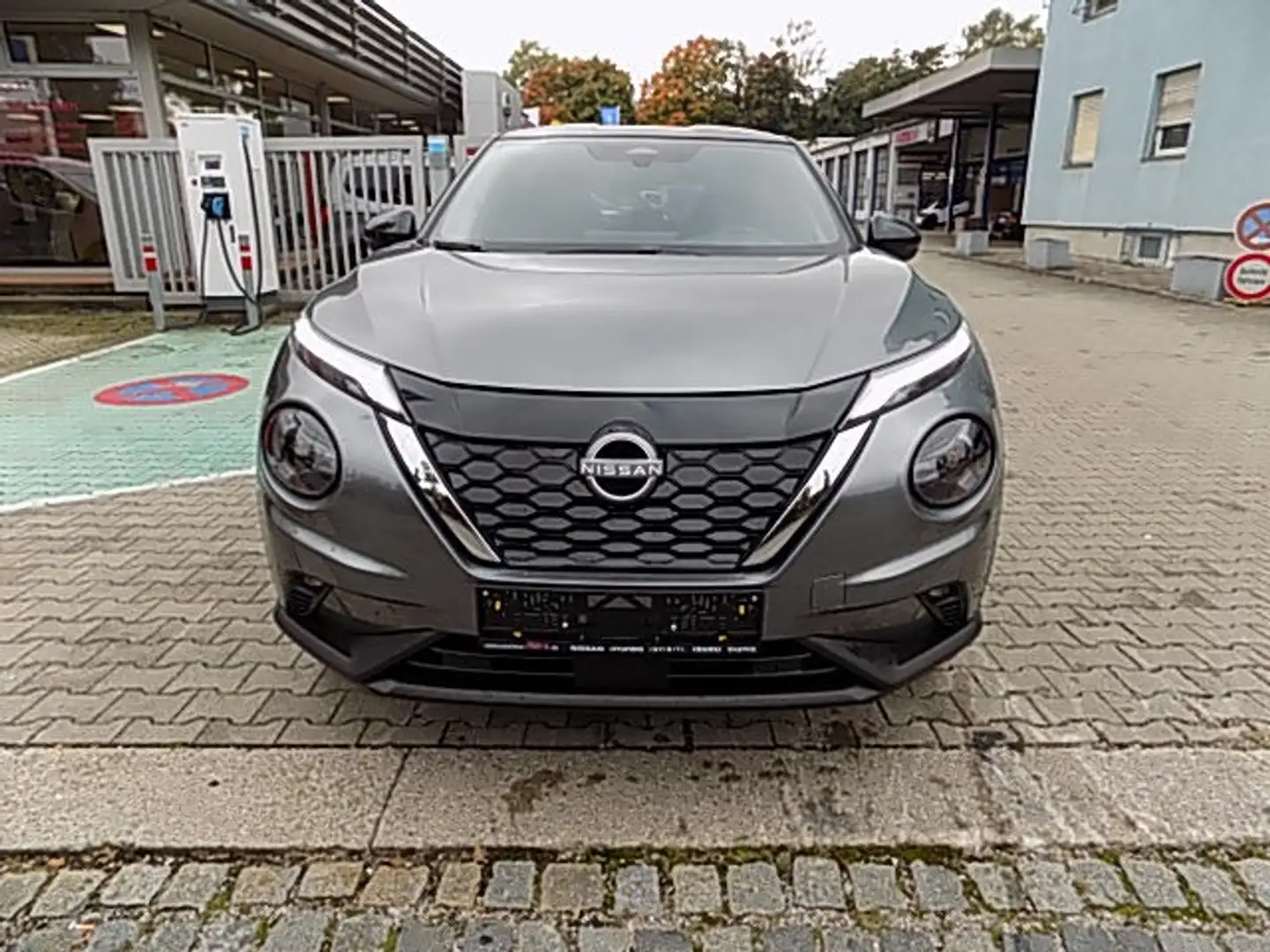 Nissan Juke N-Connecta 1.6 HYBRID 143 PS 4AMT Klima Navi Schwarz - 2