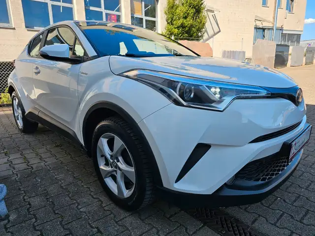 Toyota C-HR Flow*NAVI*ACC*R-KAMERA*SPURHALTE*TOTWINKEL