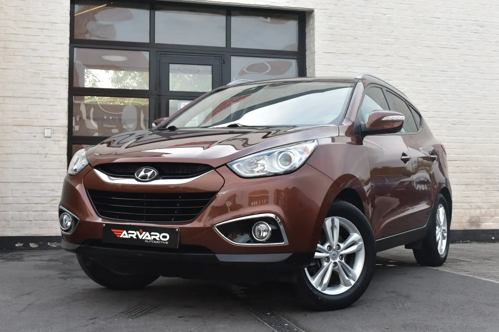 Hyundai iX35 1.6i Xenon / Leder / Cruise / PDC / Car Play Brun - 2