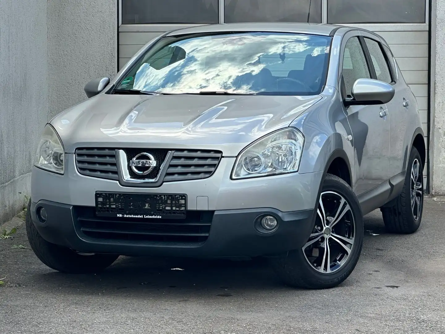 Nissan Qashqai 1.6 Acenta*TEMPO*KLIMA*AHK*ALU*2.HAND* Argintiu - 1