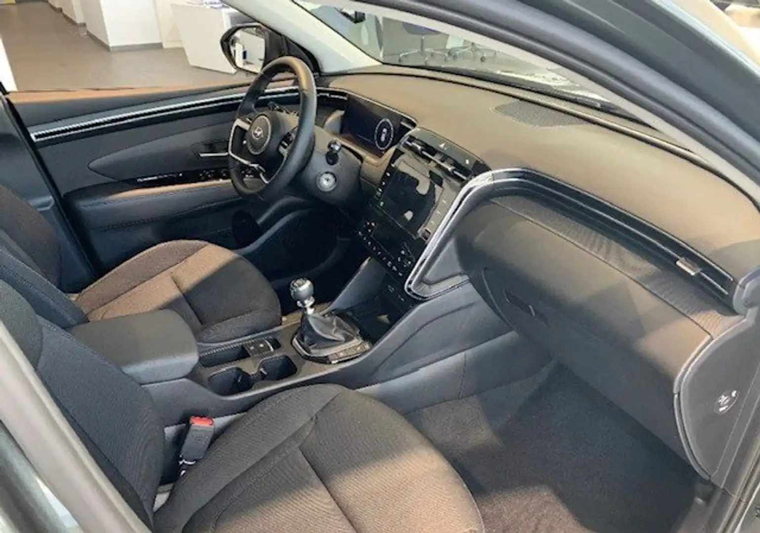 Hyundai TUCSON 1.6 NAVI - CAMERA - VERWARMDE ZETELS Gris - 2