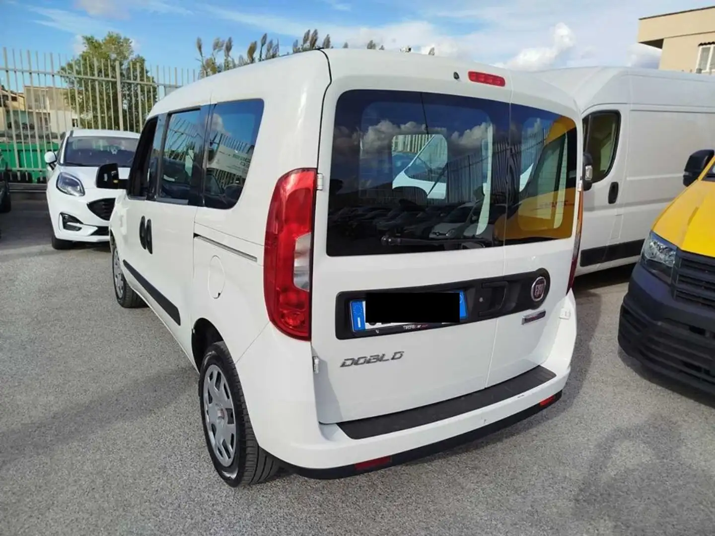 Fiat Doblo CH1 LOUNGE 1.6 Mjet 120cv E6D-f N1 Bianco - 2