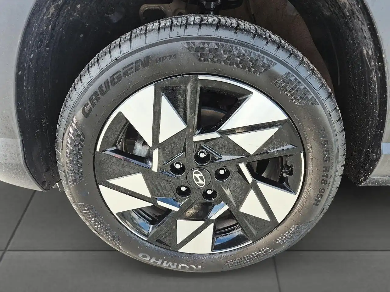Hyundai KONA снимка Hyundai KONA