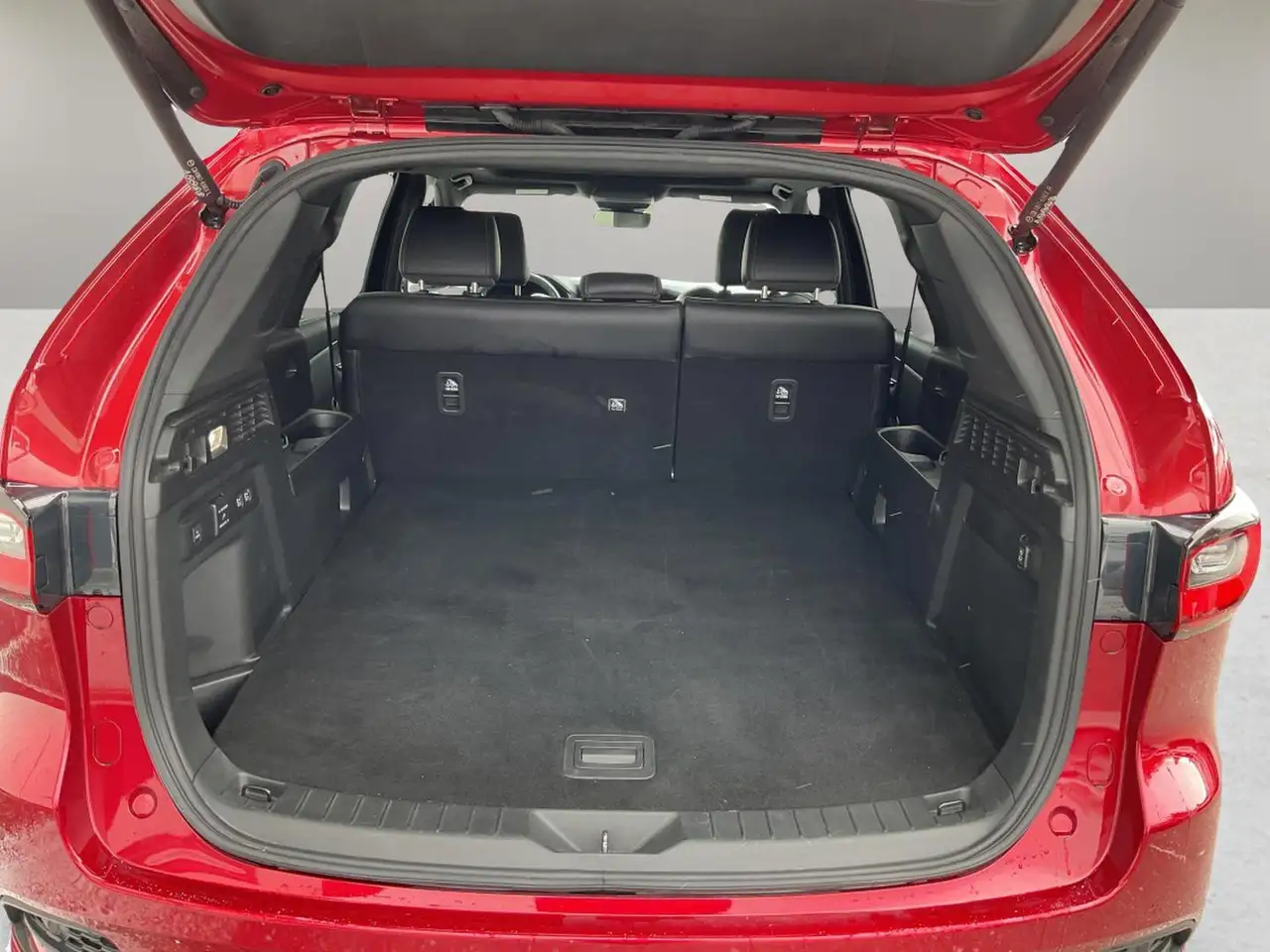 Mazda CX-70 PHEV photo Mazda CX-70 PHEV