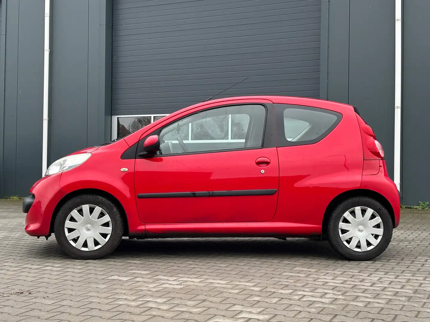 Peugeot 107 1.0-12V XR |Apk 02-09-2025| Red - 2