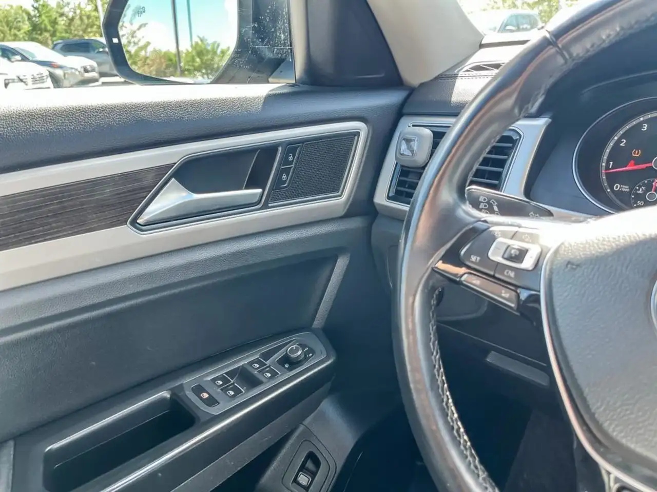 Volkswagen Atlas снимка Volkswagen Atlas