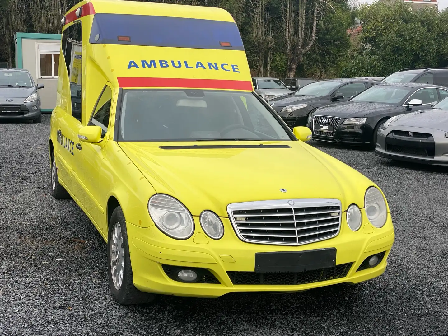Mercedes-Benz E 280 Ambulance CDI Only export Geel - 2