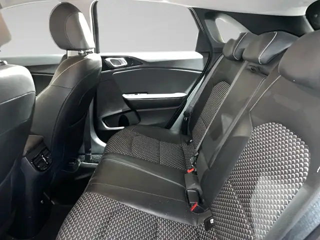Kia Ceed view 11