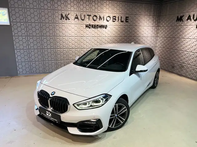BMW 1 Series view 2