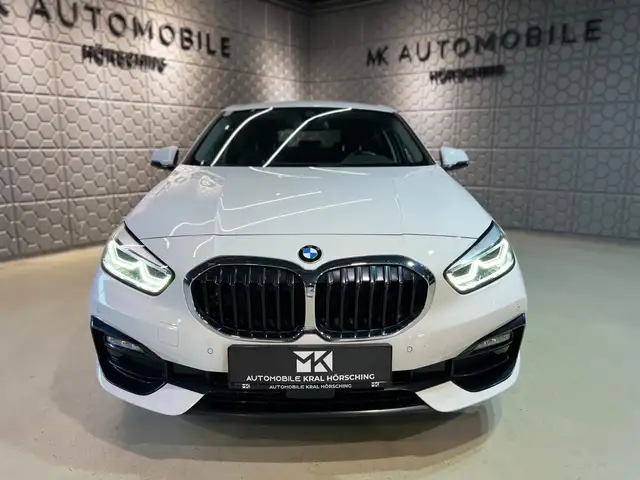 BMW 1 Series view 3