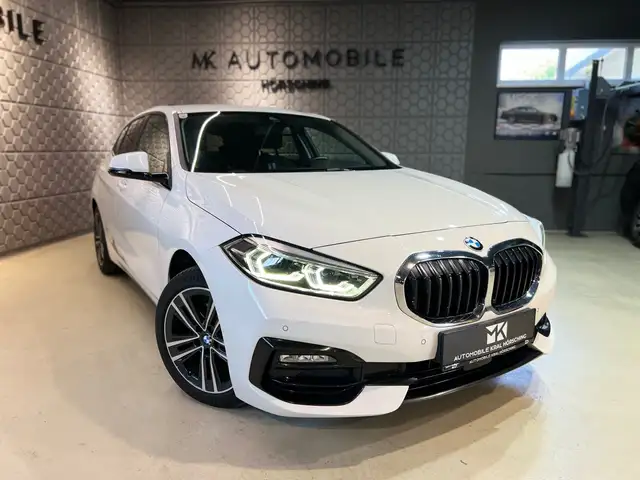 BMW 1 Series view 4
