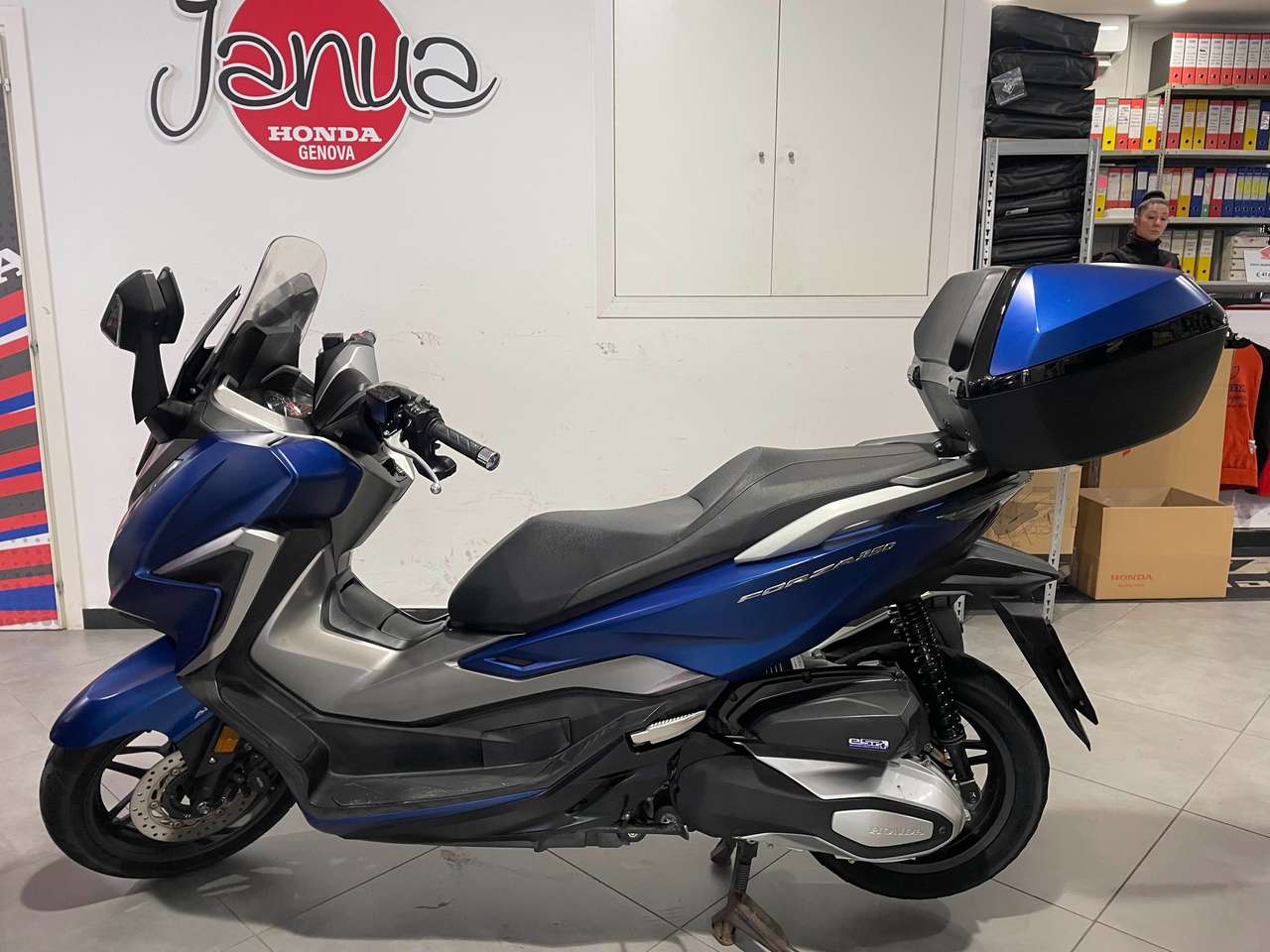 Honda Forza 350 deluxe