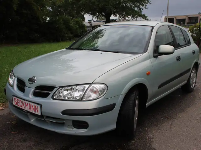 Nissan Almera