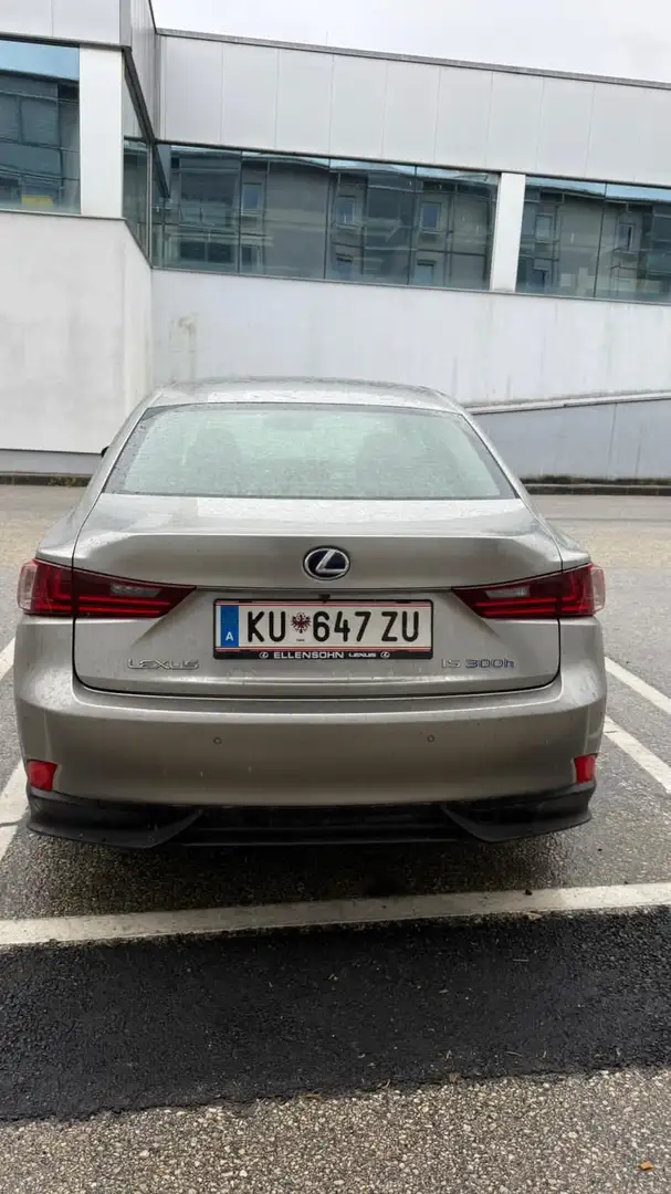 Lexus IS 300 300h Aut. - 2