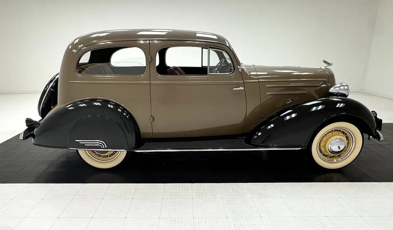 Chevrolet Deluxe 2 Door Town Sedan, foto 6