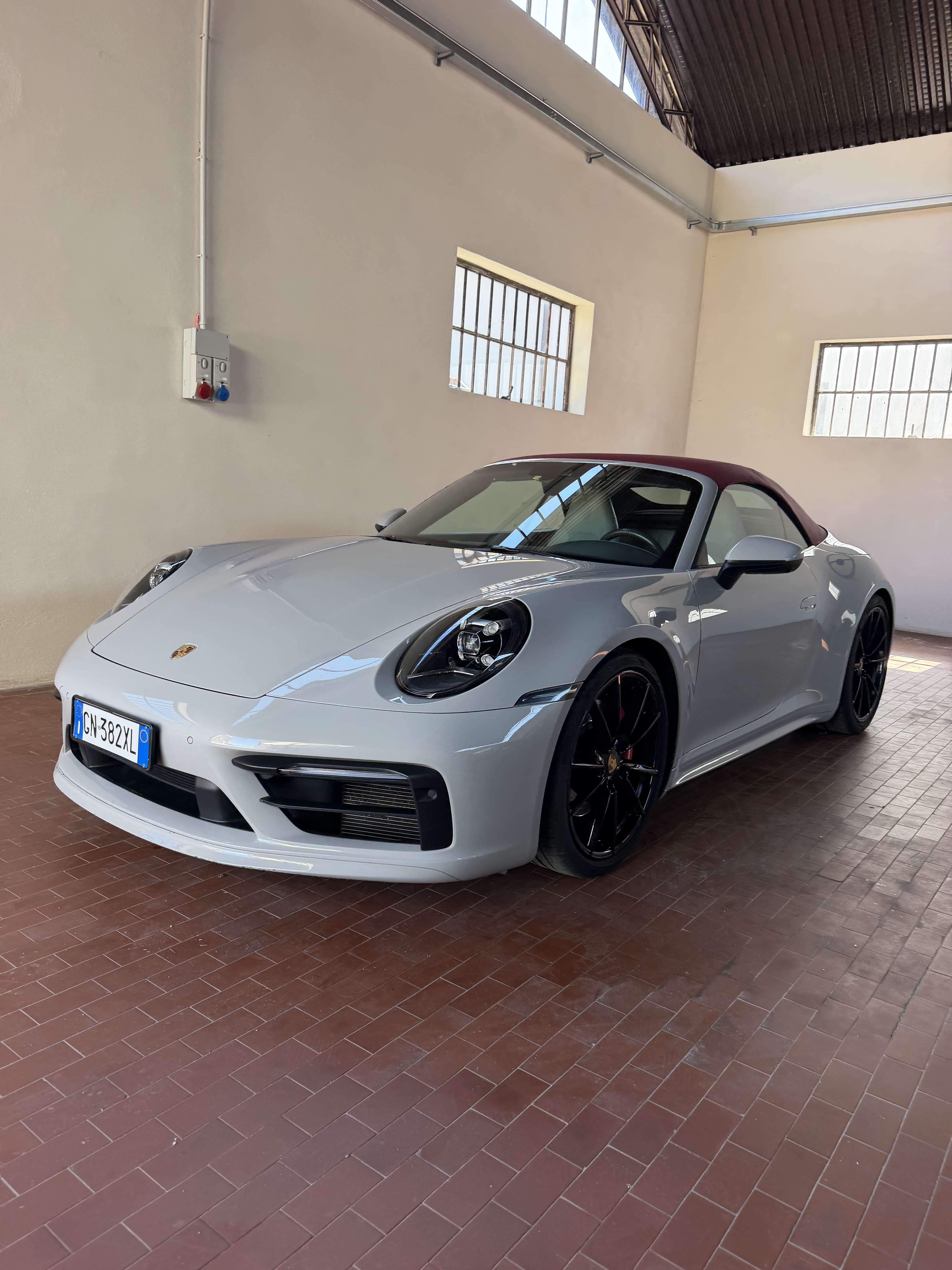 Porsche 992