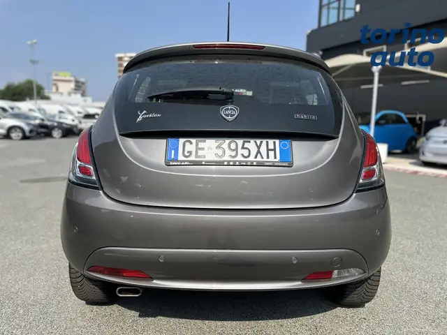 Lancia Ypsilon view 6