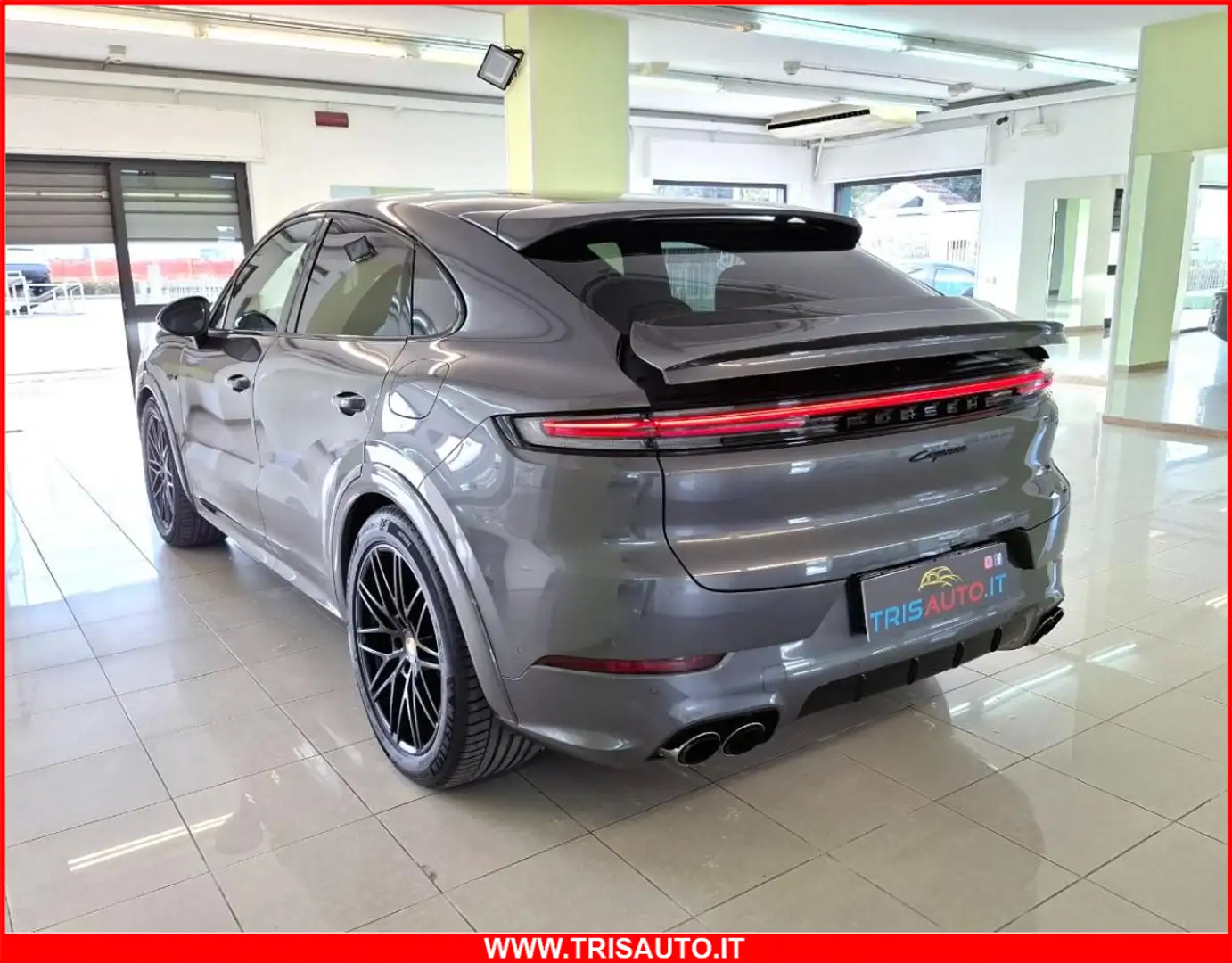 Porsche Cayenne Coupe' 3.0 V6 E-Hybrid UFFICIALE ITALIA Grau - 2