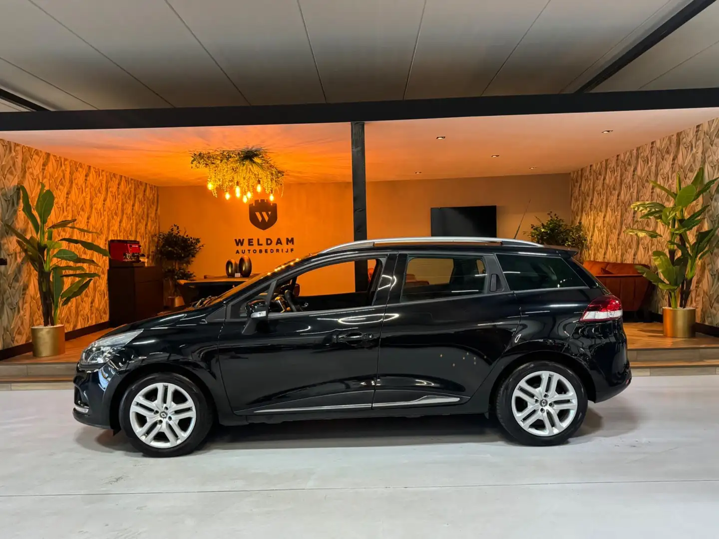 Renault Clio Estate 0.9 TCe Limited Garantie Parkeersensoren St Zwart - 1