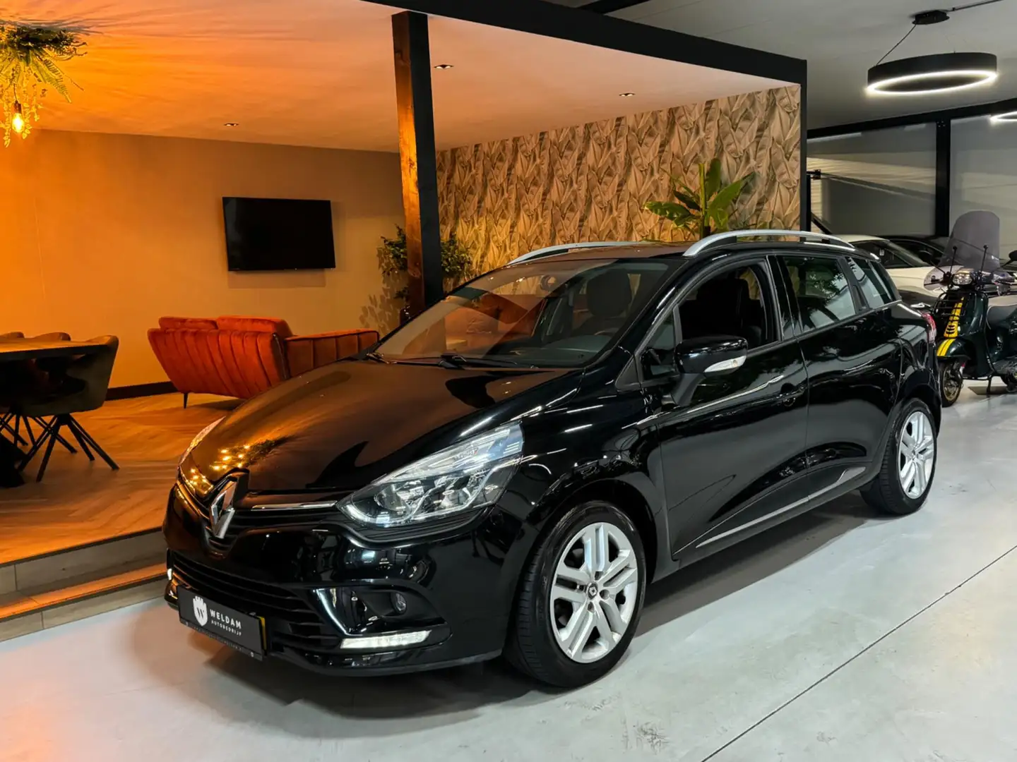 Renault Clio Estate 0.9 TCe Limited Garantie Parkeersensoren St Zwart - 2