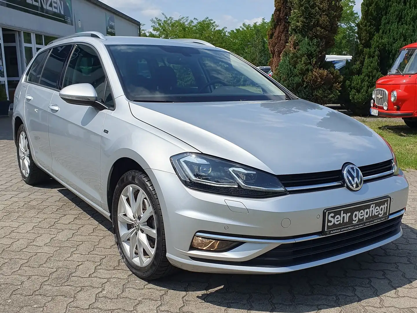 Volkswagen Golf Variant TSI 116PS Join ACC LED Navi Mod.2019 Silber - 1