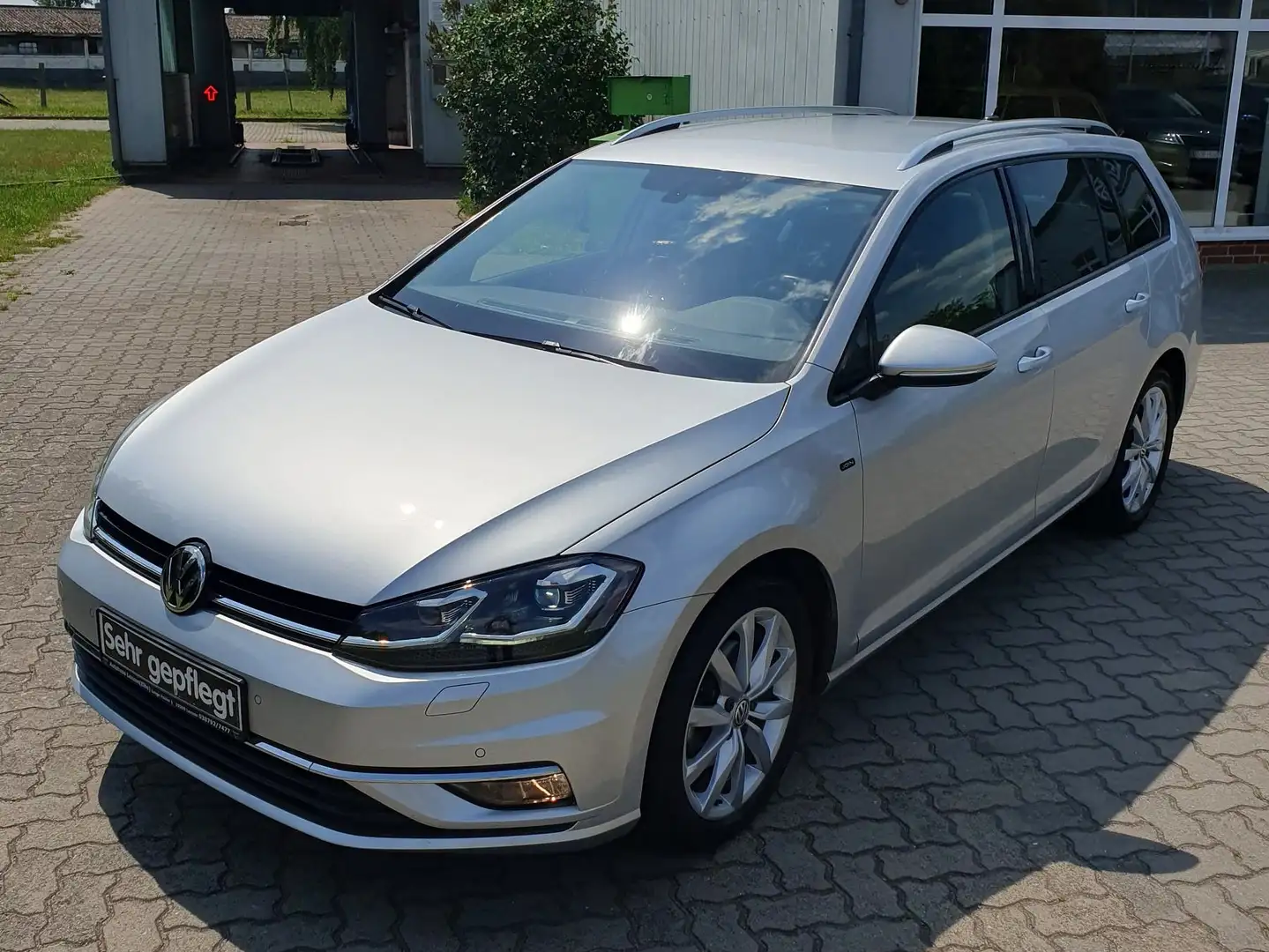 Volkswagen Golf Variant TSI 116PS Join ACC LED Navi Mod.2019 Silber - 2