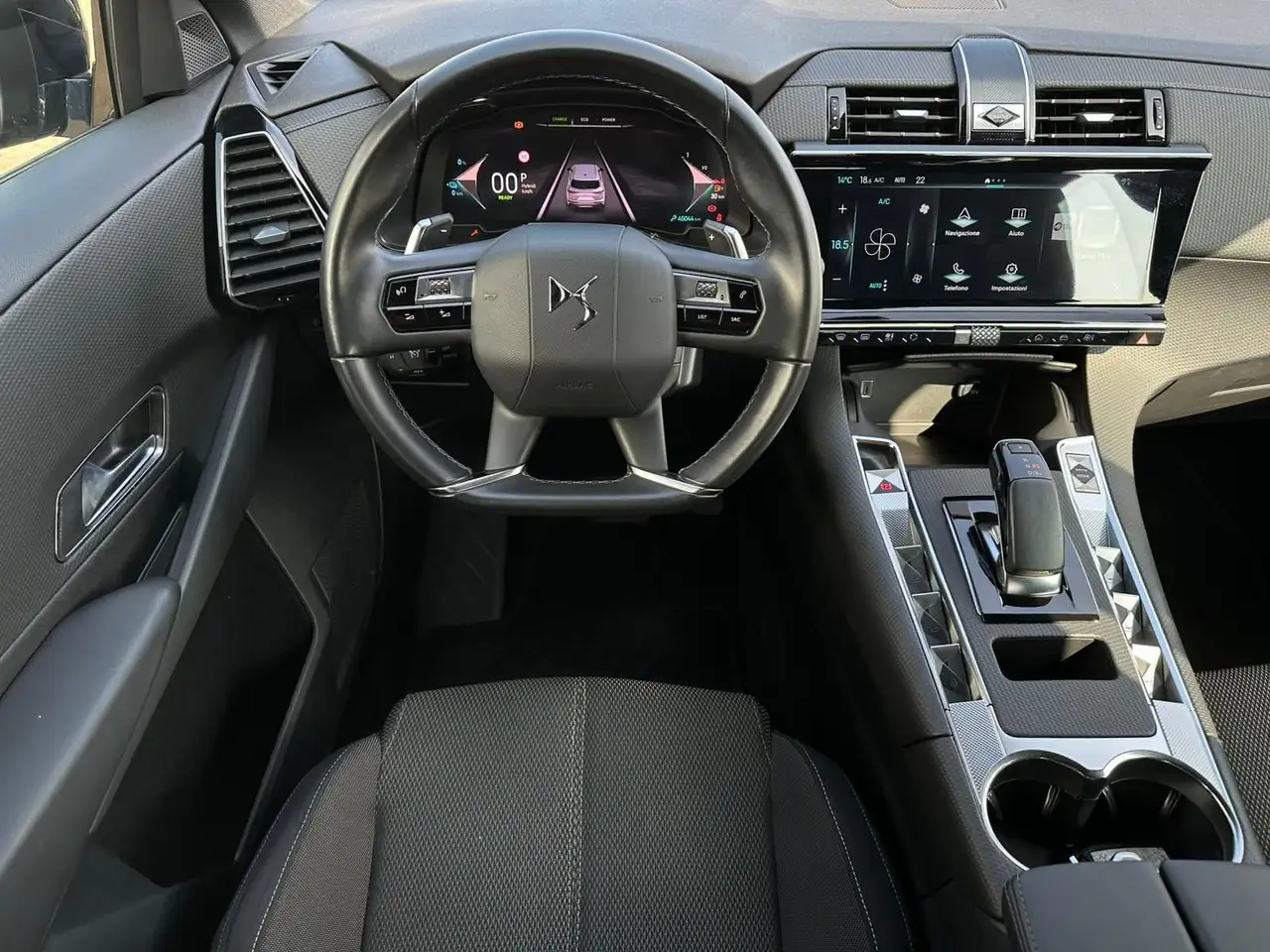DS Automobiles DS 7 Crossback 2023 — фото 13
