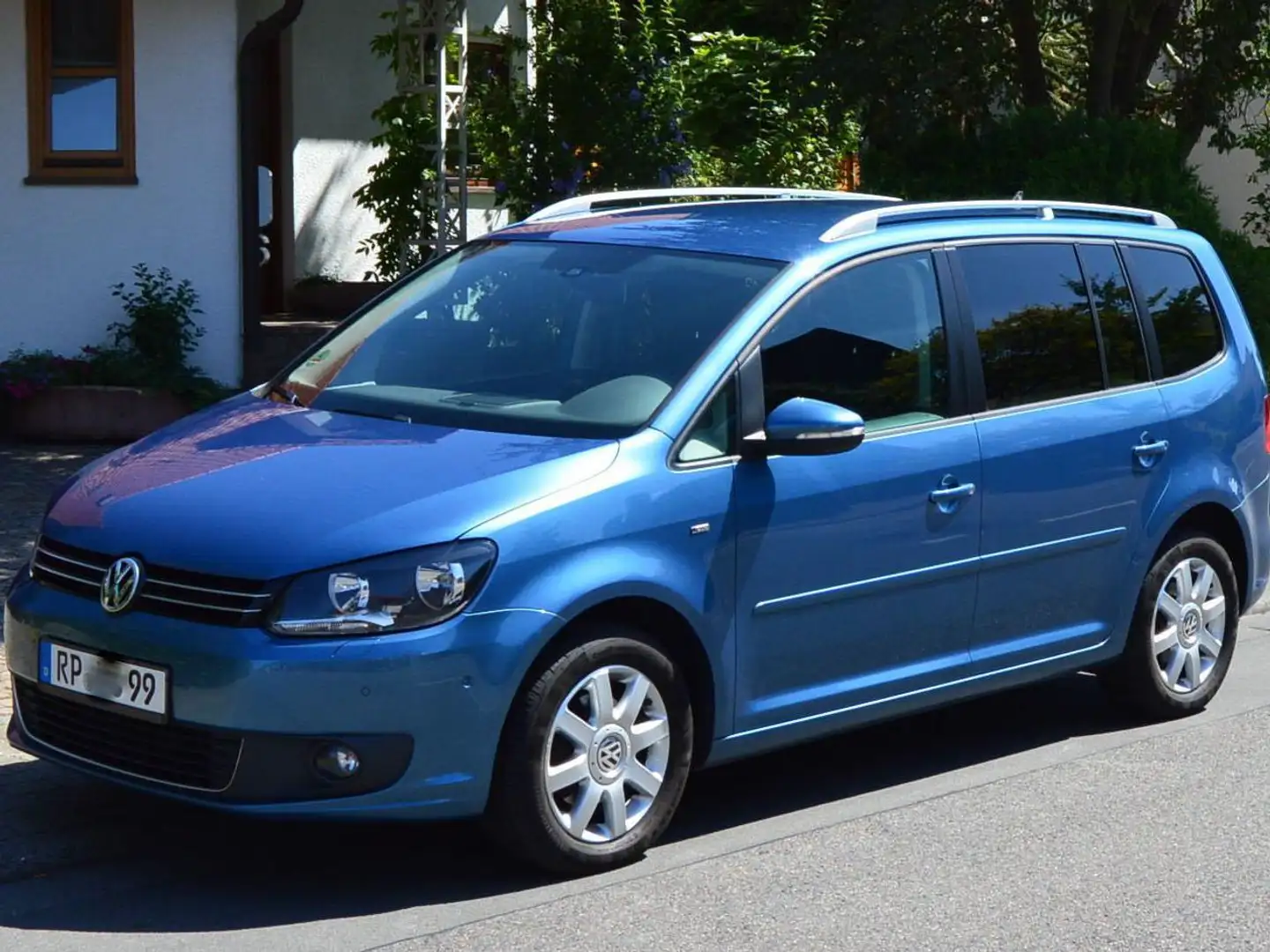 Volkswagen Touran Touran Diesel 1.6 TDI DPF Cup Blau - 1