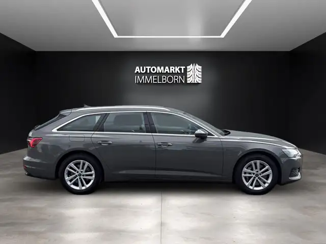 Audi A6 view 11