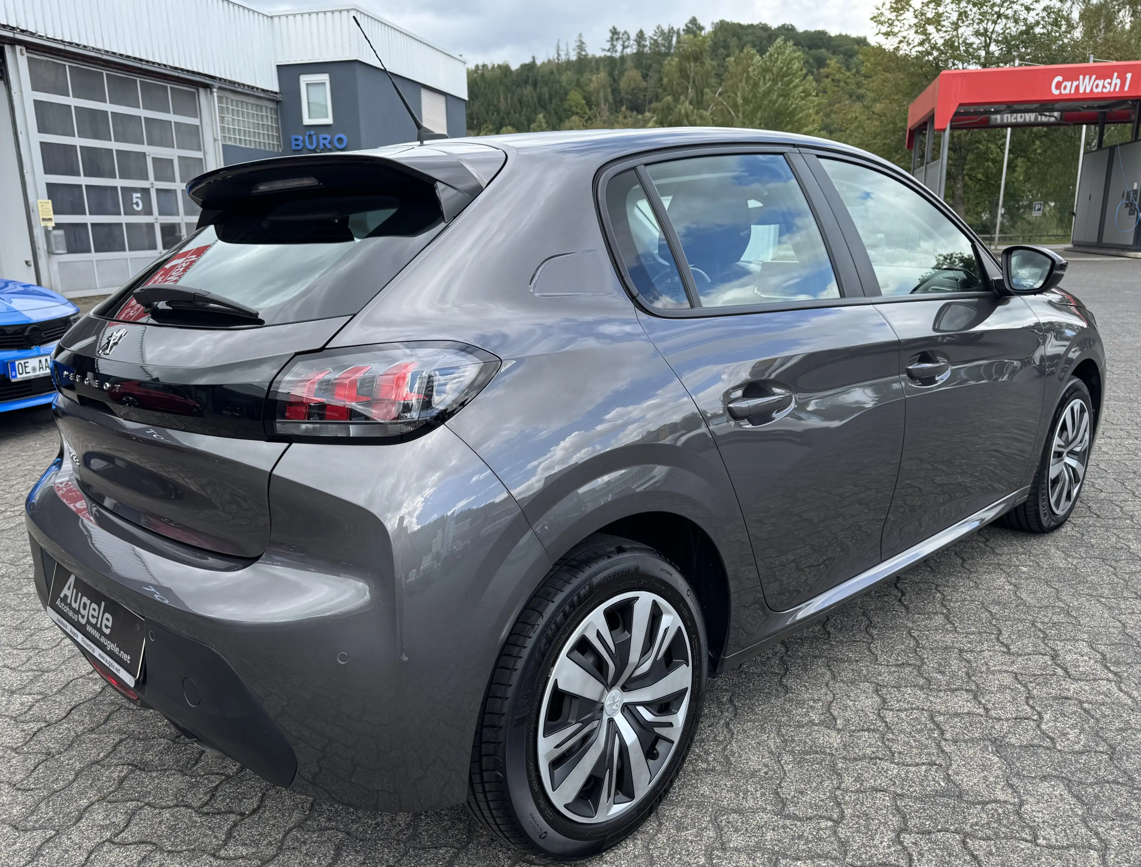 Peugeot 208 Active Pack 100PS | CarPlay | PDC-hinten | Klimaanlage — photo 6