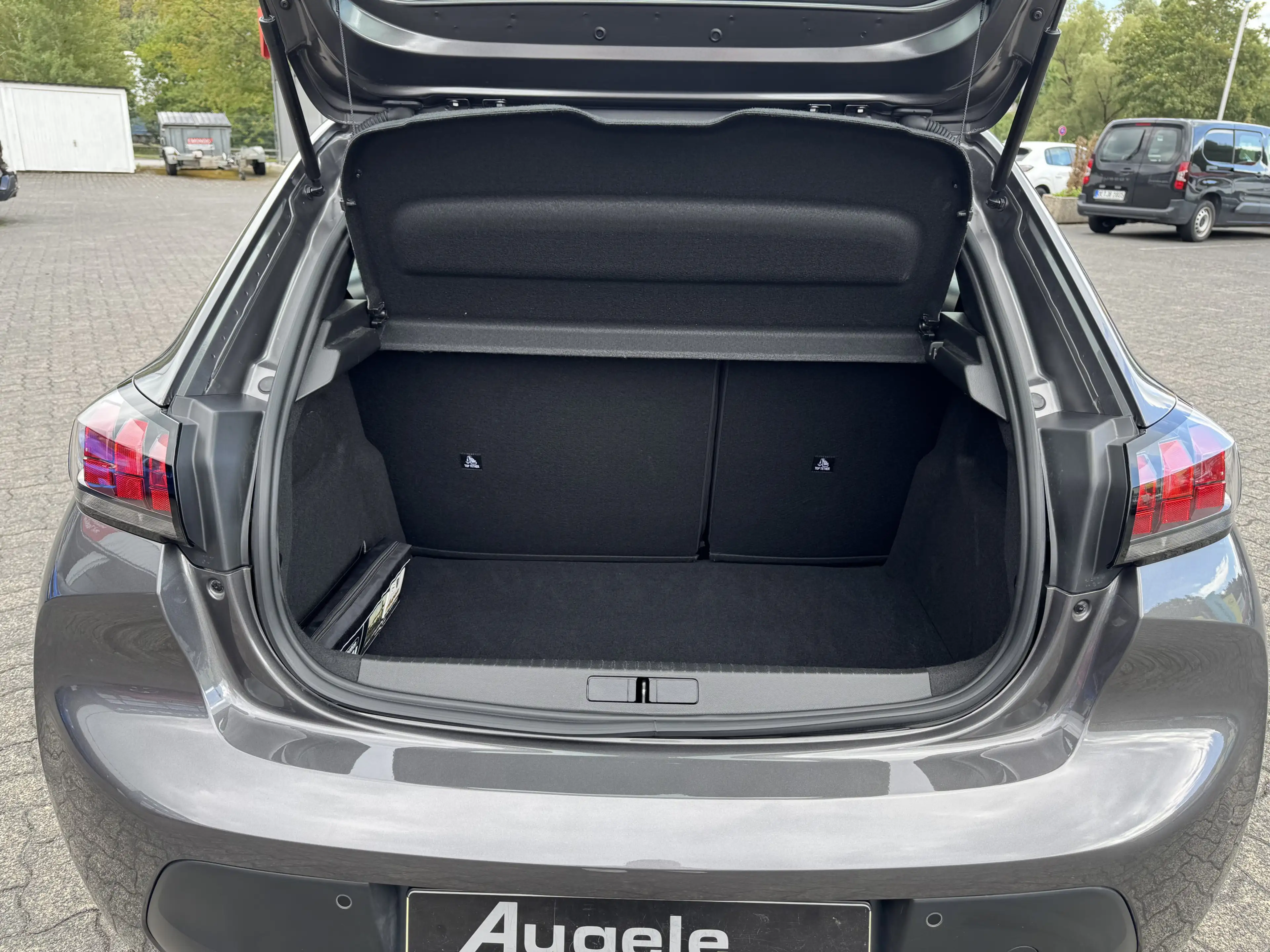 Peugeot 208 Active Pack 100PS | CarPlay | PDC-hinten | Klimaanlage — photo 10