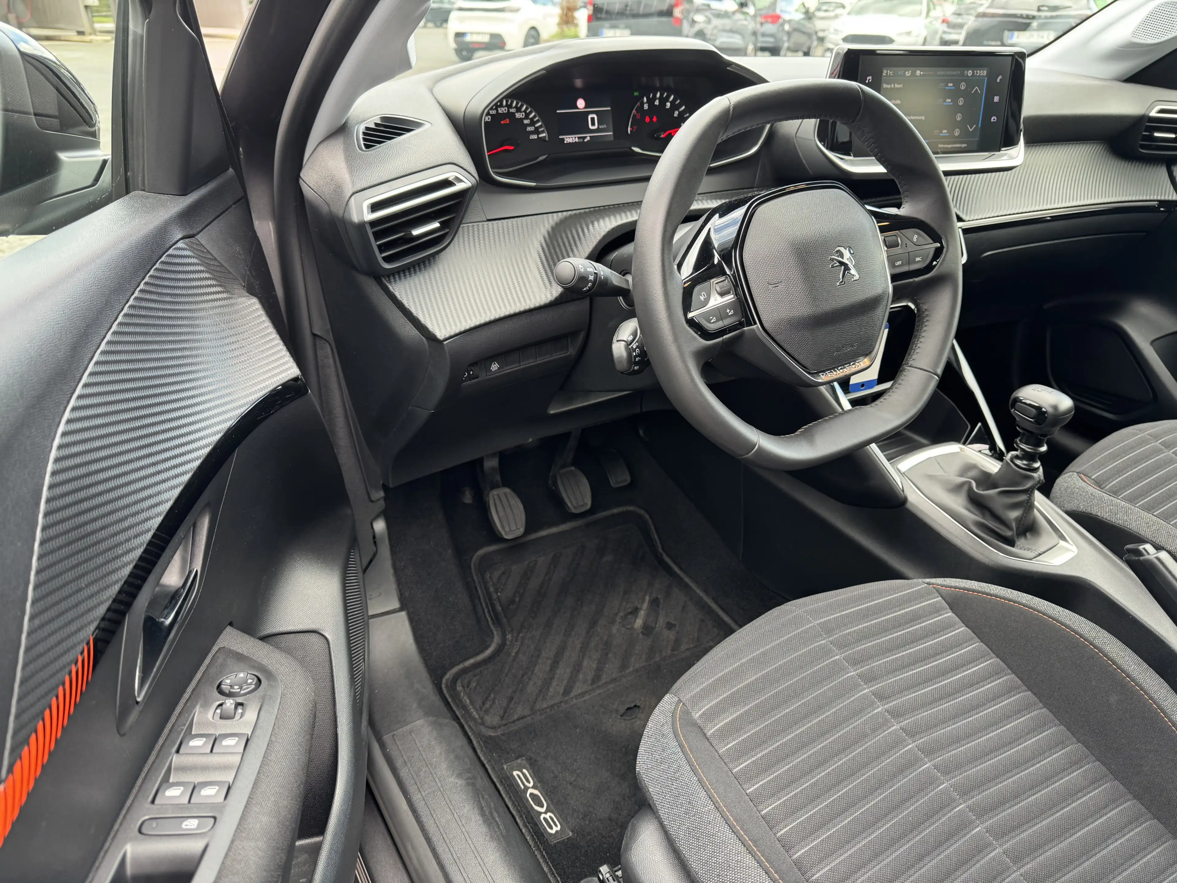 Peugeot 208 Active Pack 100PS | CarPlay | PDC-hinten | Klimaanlage — photo 12