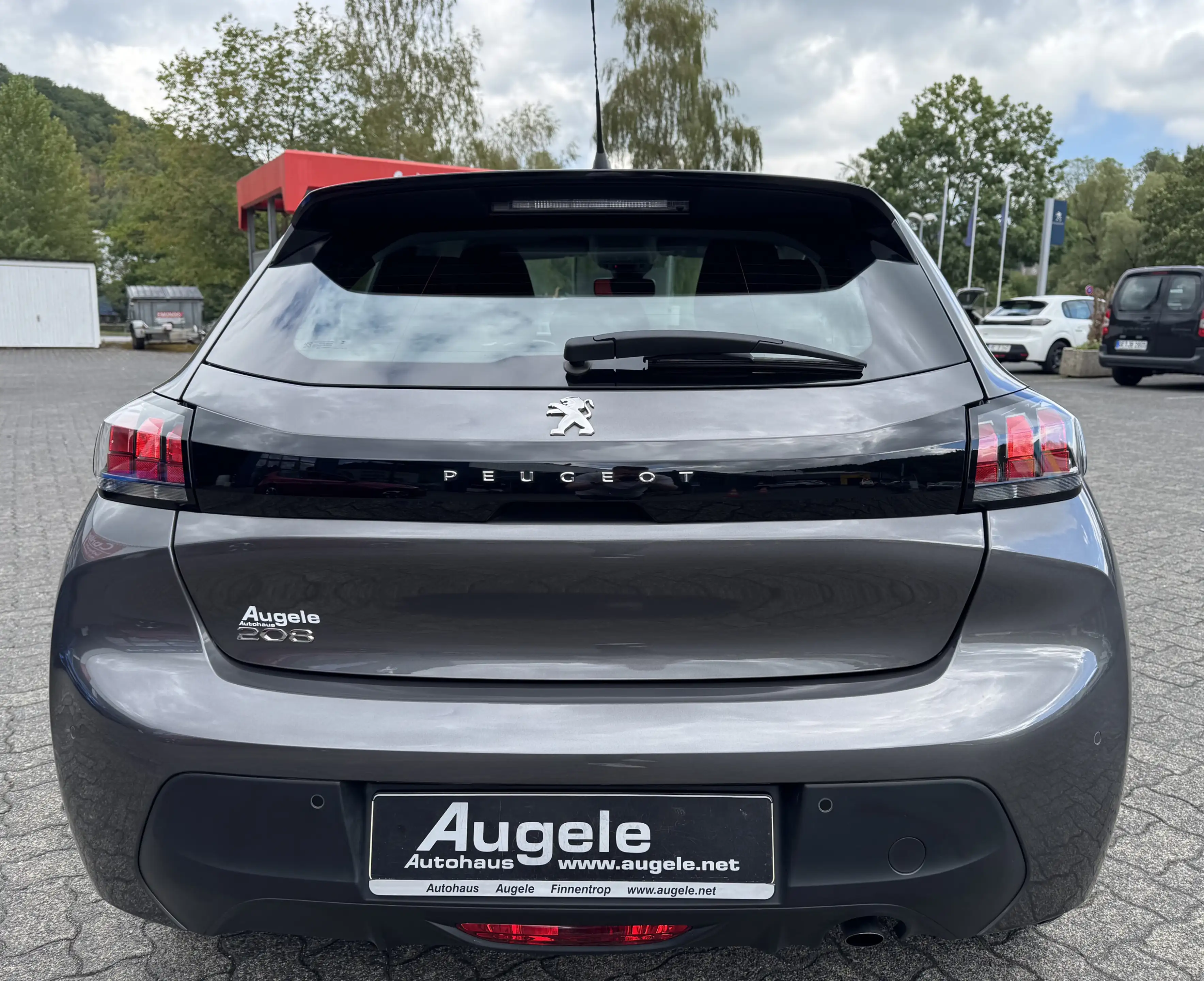 Peugeot 208 Active Pack 100PS | CarPlay | PDC-hinten | Klimaanlage — photo 7