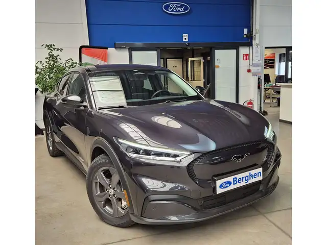Ford Mustang Mach-E 76 kWh RWD