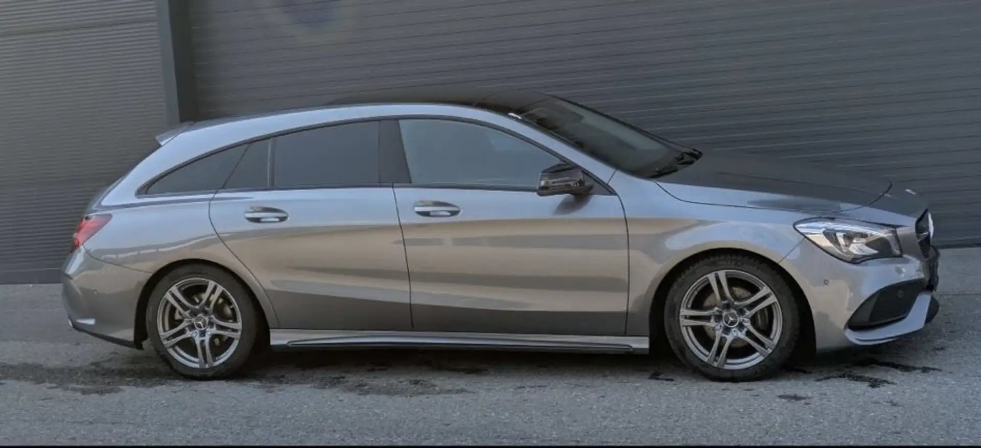Mercedes-Benz CLA 200 Shooting Brake AMG - 2
