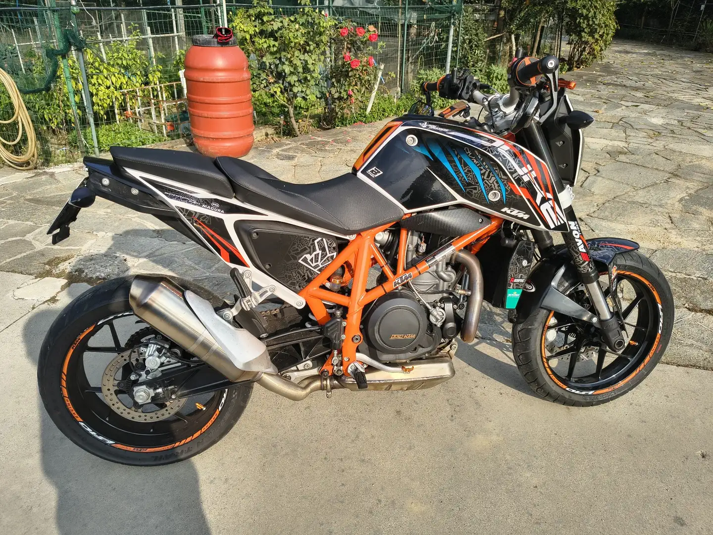 KTM 690 Duke Fehér - 1