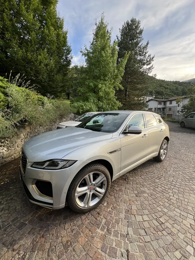 Jaguar F-Pace 2.0d i4 mhev R-Dynamic S awd 204cv auto - 2