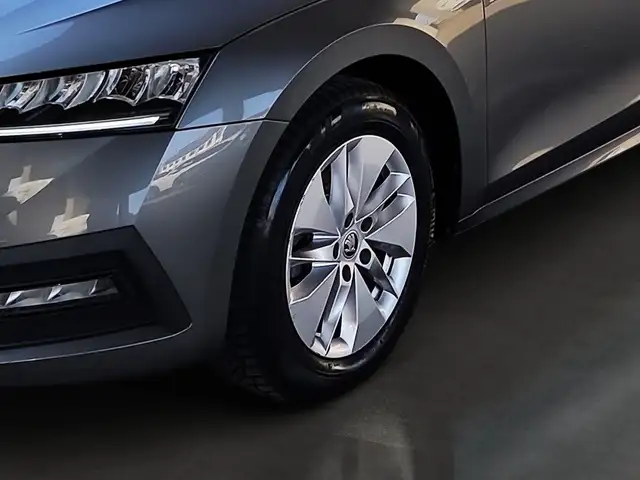 Skoda Octavia view 10