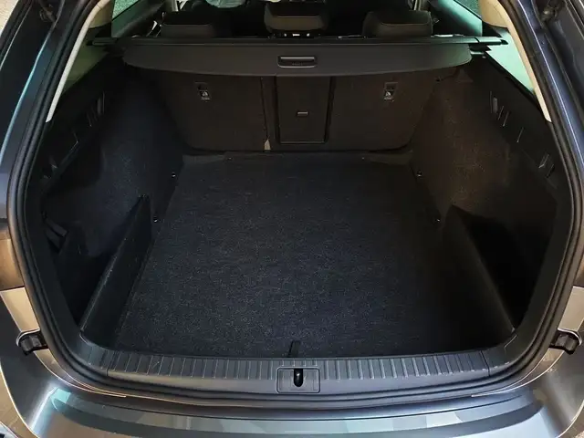 Skoda Octavia view 11