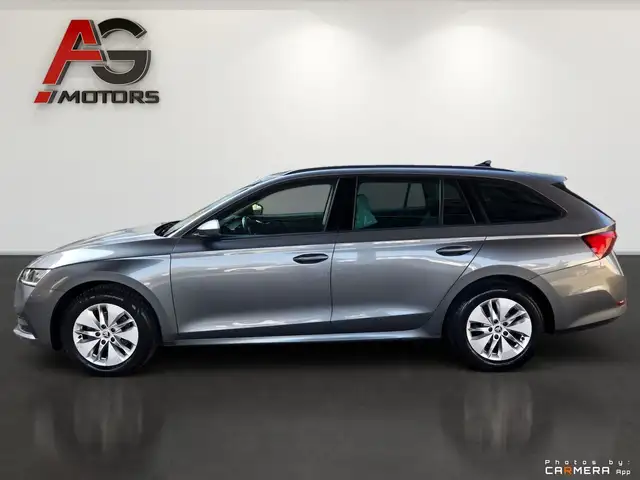 Skoda Octavia view 8