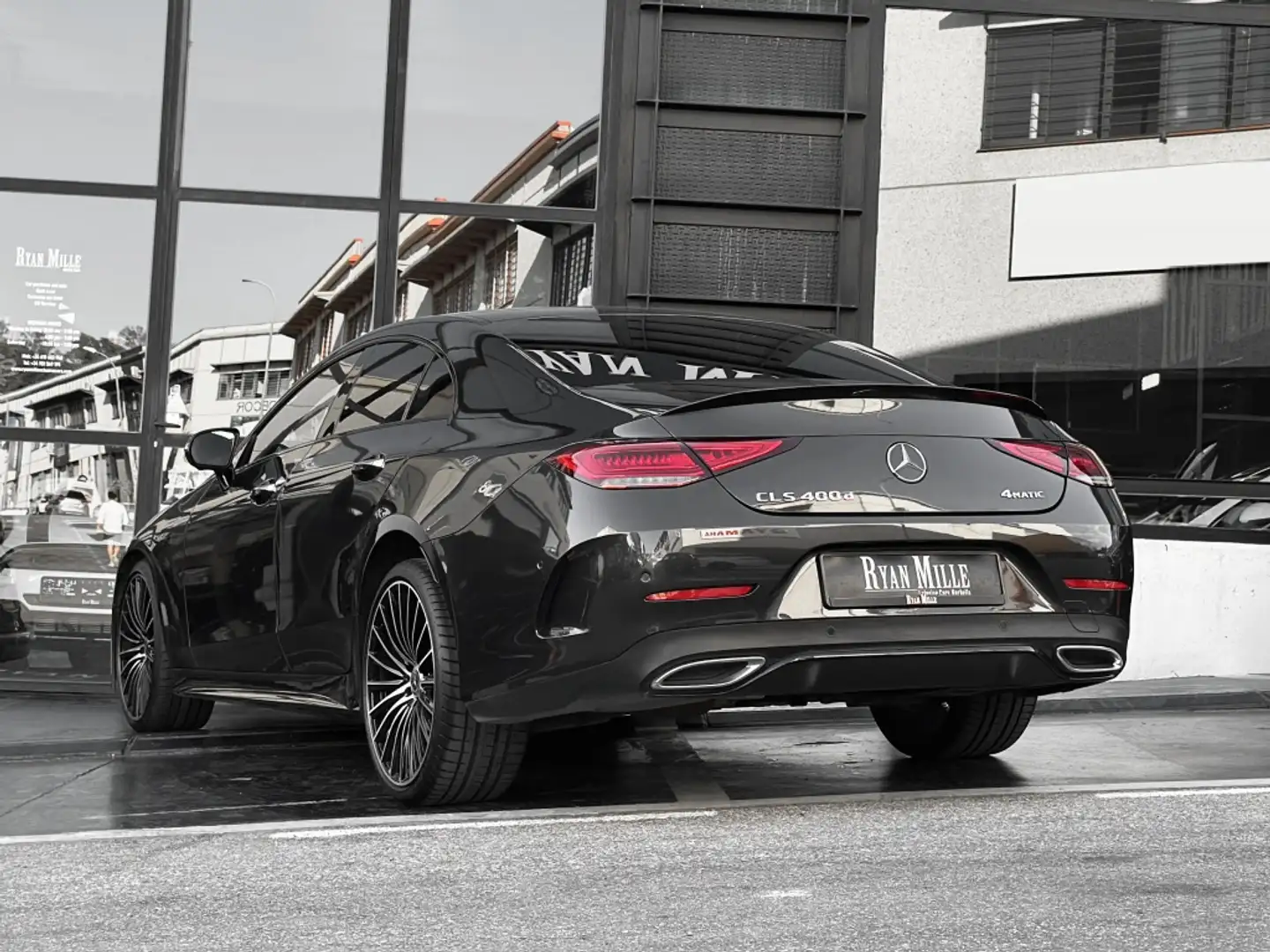 Mercedes-Benz CLS 400 400d 4Matic Aut. Grau - 2