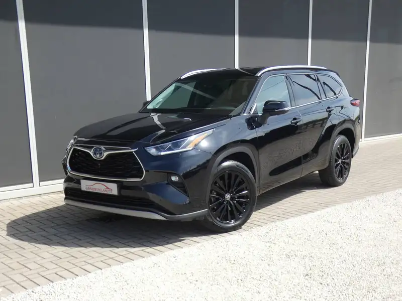 TOYOTA Highlander