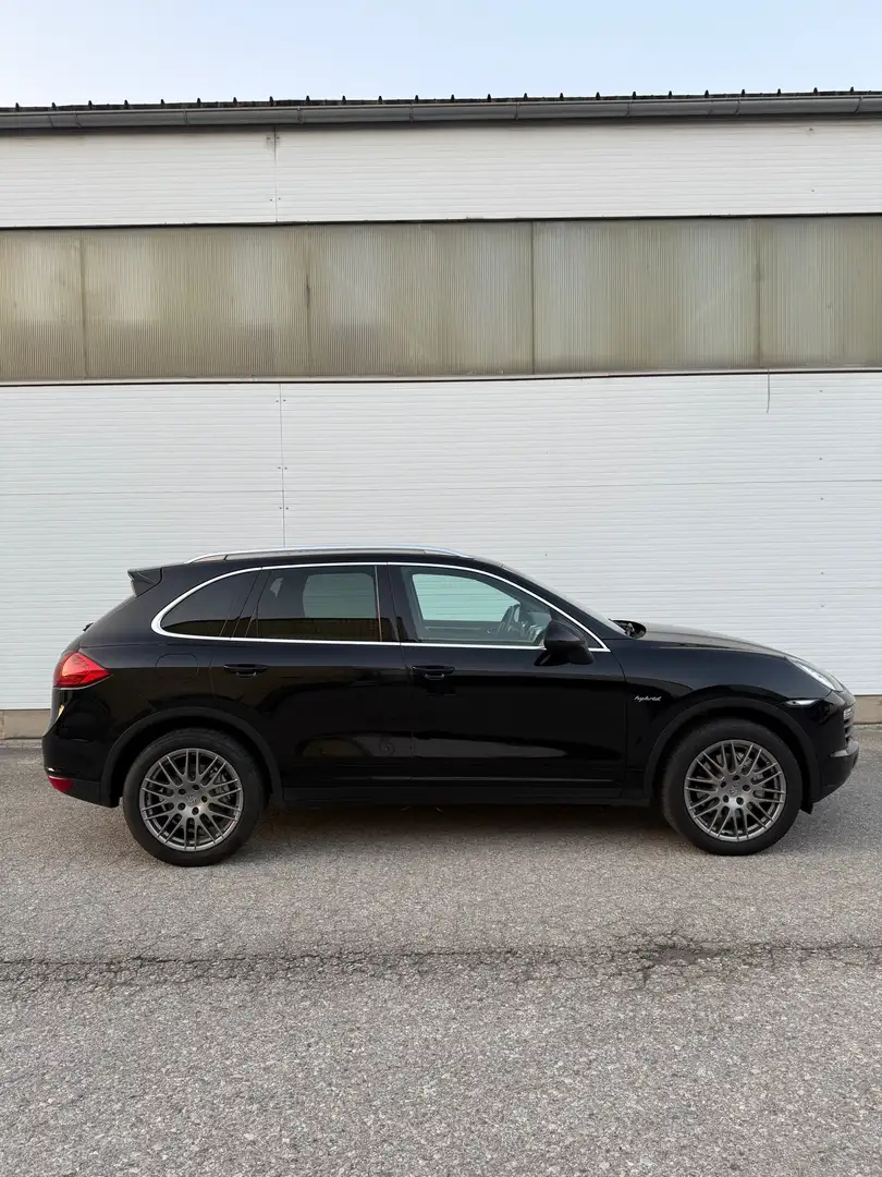 Porsche Cayenne II S Hybrid PHEV Aut. Schwarz - 2