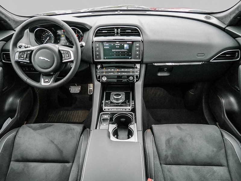 Jaguar F-Pace S 30d ANGEBOT — photo 4