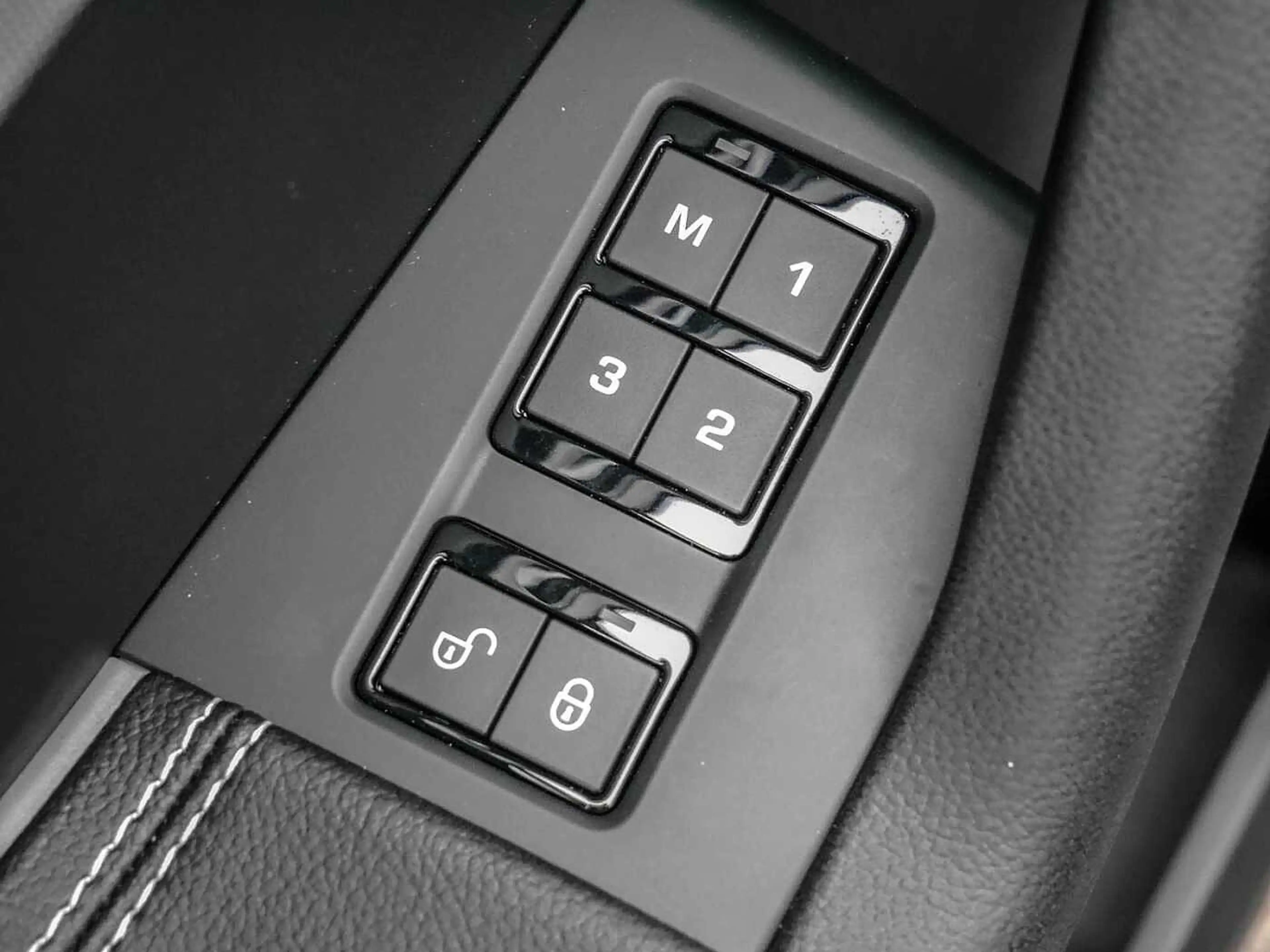 Jaguar F-Pace S 30d ANGEBOT — photo 12