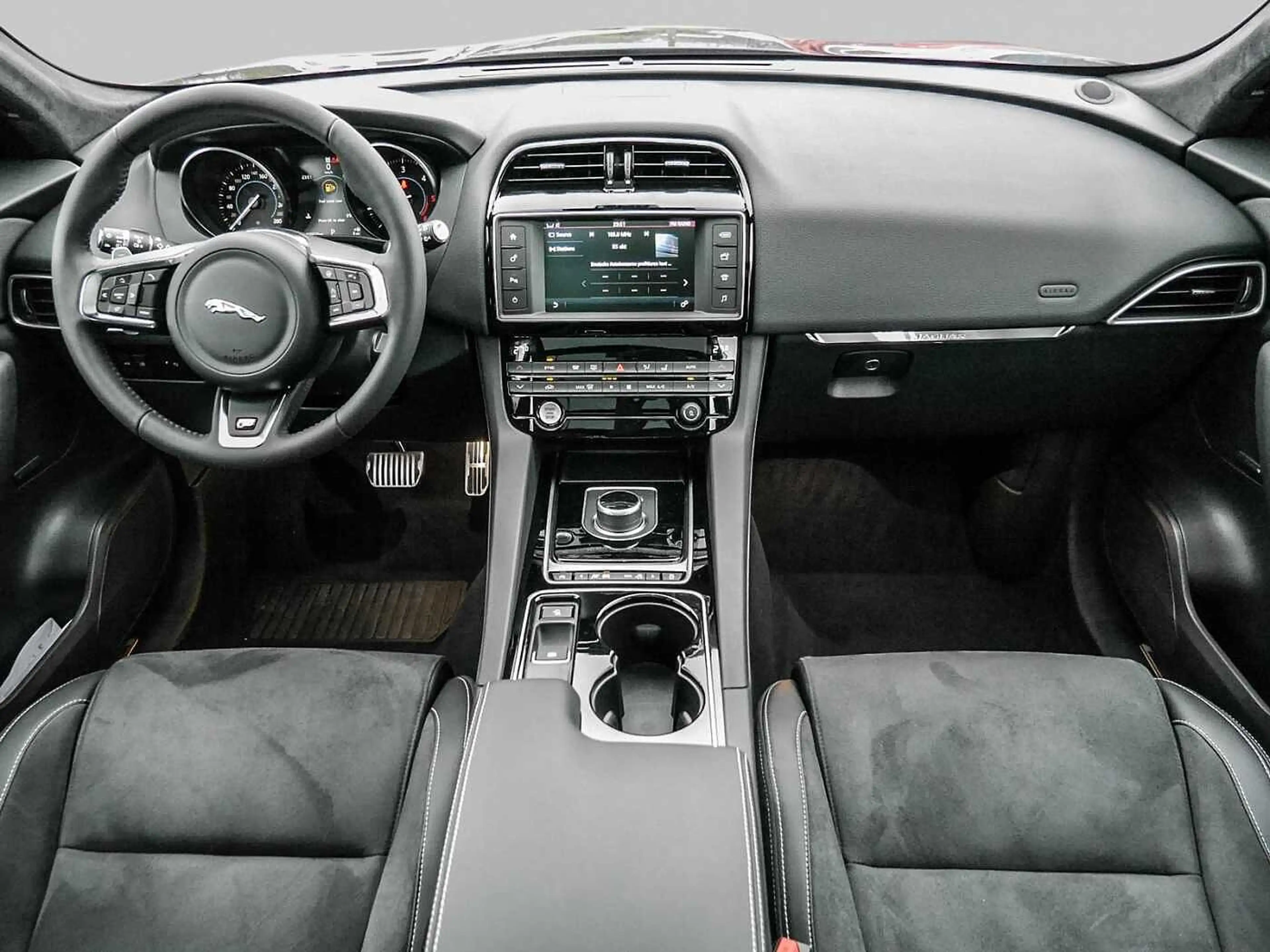Jaguar F-Pace S 30d ANGEBOT — photo 4