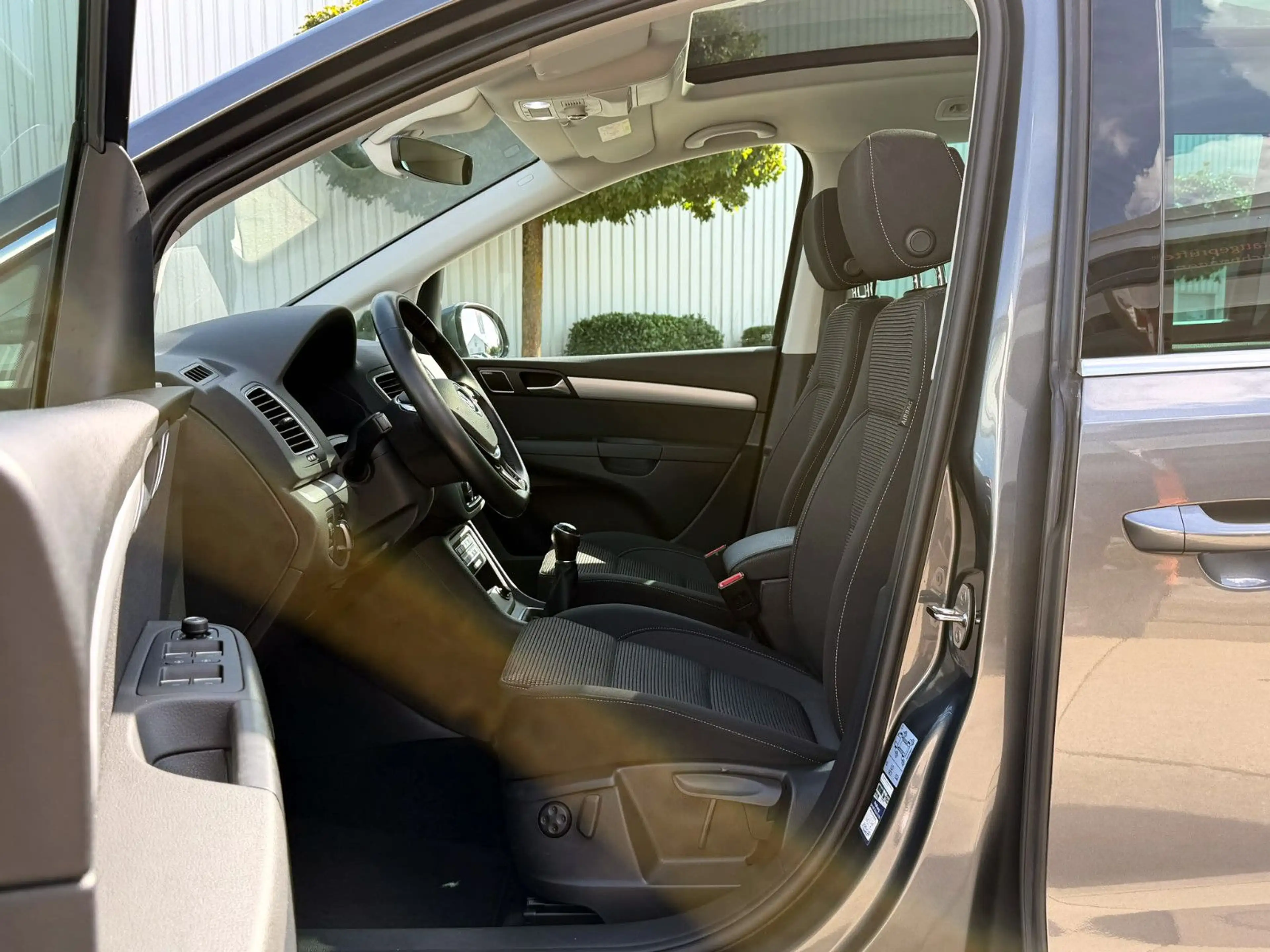 Volkswagen Sharan 1.4TSI Comfortline 7-Stz. ACC KAM AHK DCC — photo 5