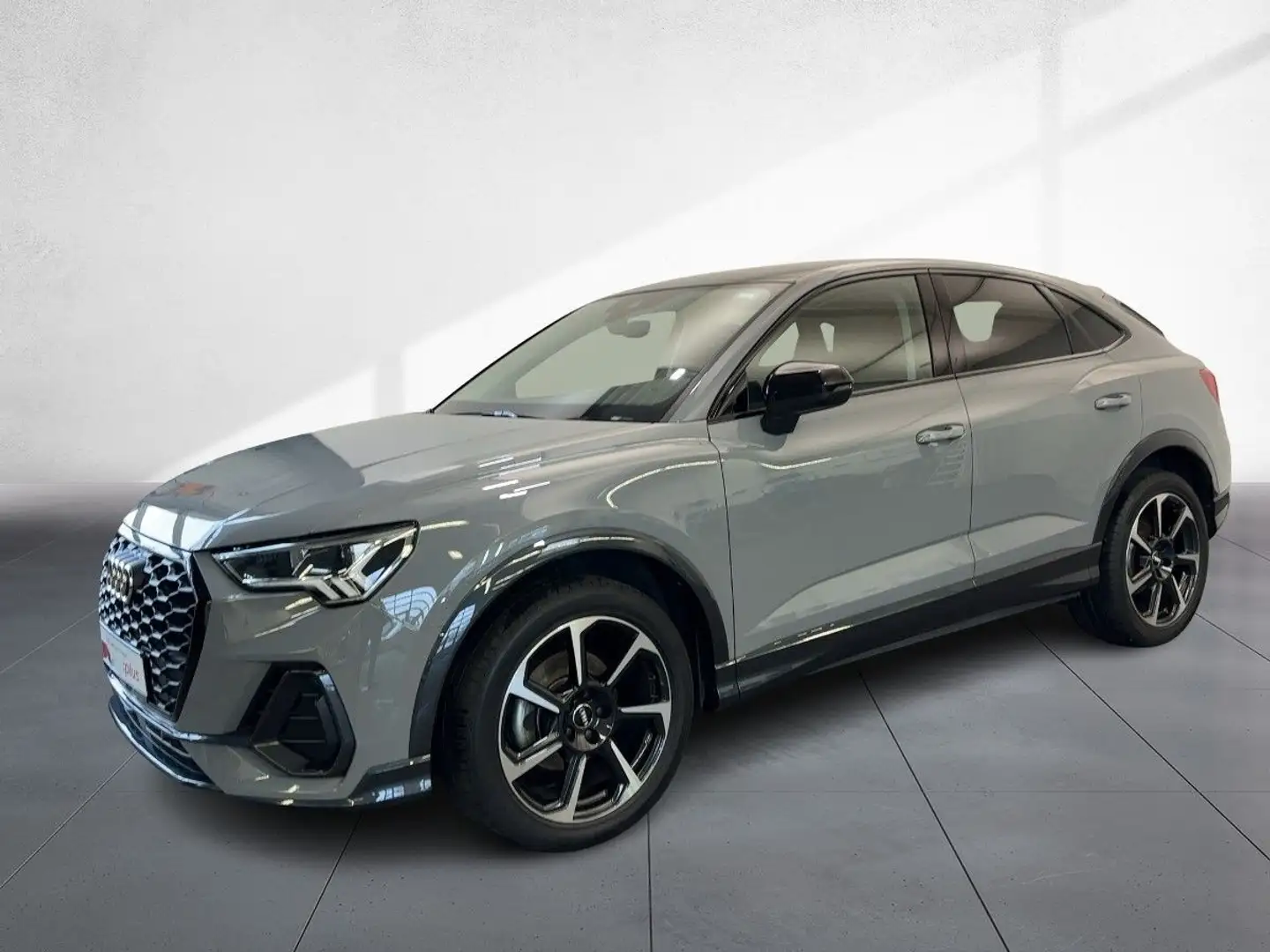 Audi Q3 35 TDI Q. DAB Kamera LED Navi Pano Grau - 2