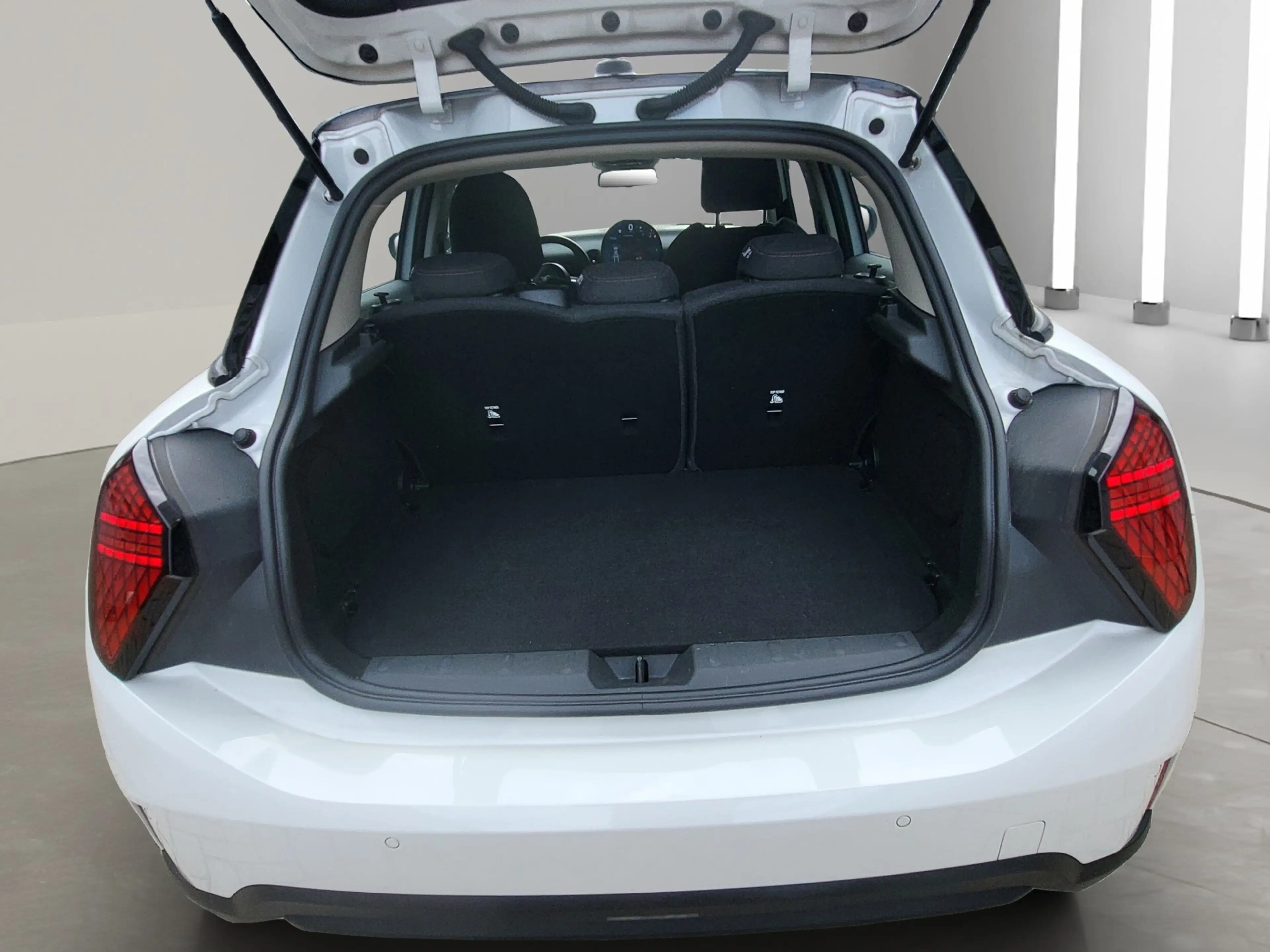 MINI Cooper C 5-Deurs 1.5 Blackyard |automaat | 2 tone | camera — photo 15